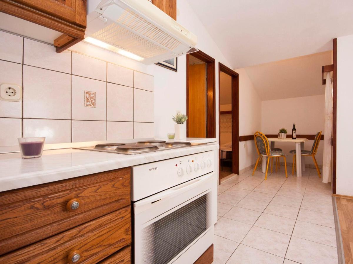 Apartments Skarpa 1601 Рогозница Экстерьер фото