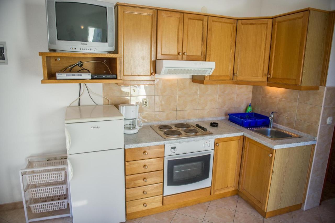 Apartments Skarpa 1601 Рогозница Экстерьер фото