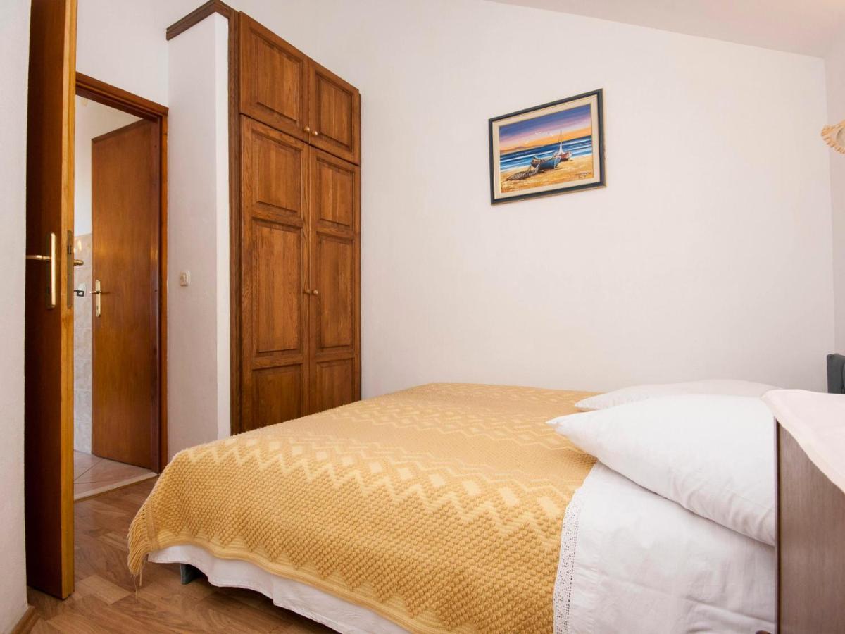 Apartments Skarpa 1601 Рогозница Экстерьер фото