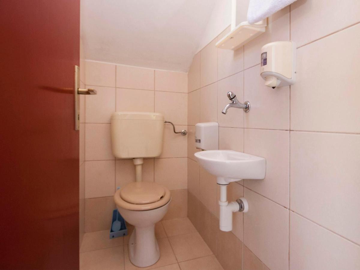 Apartments Skarpa 1601 Рогозница Экстерьер фото