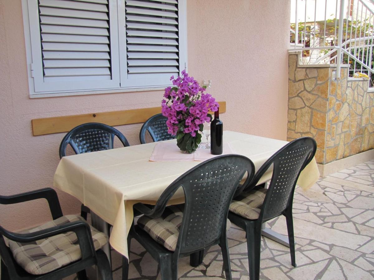 Apartments Skarpa 1601 Рогозница Экстерьер фото