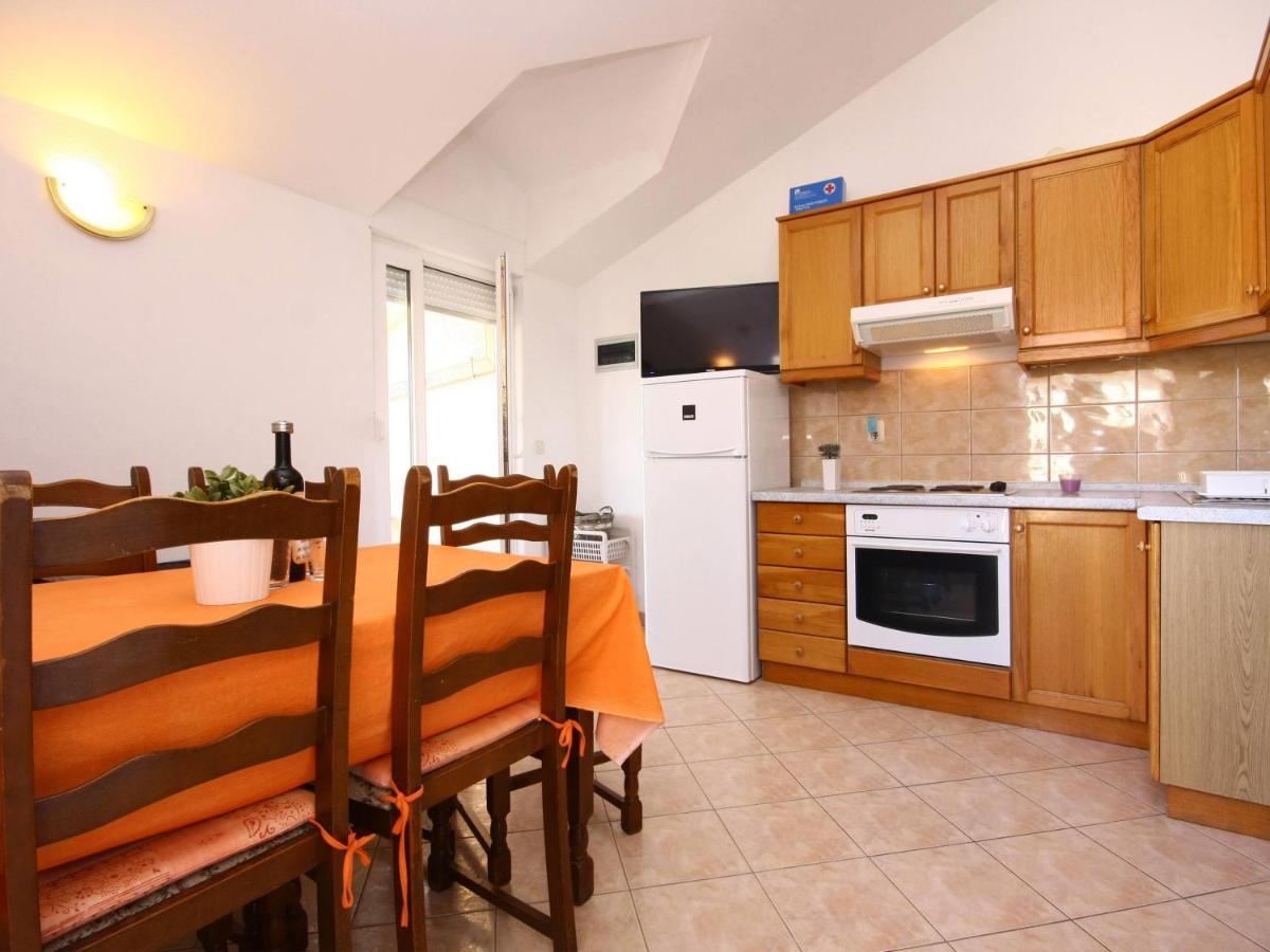 Apartments Skarpa 1601 Рогозница Экстерьер фото
